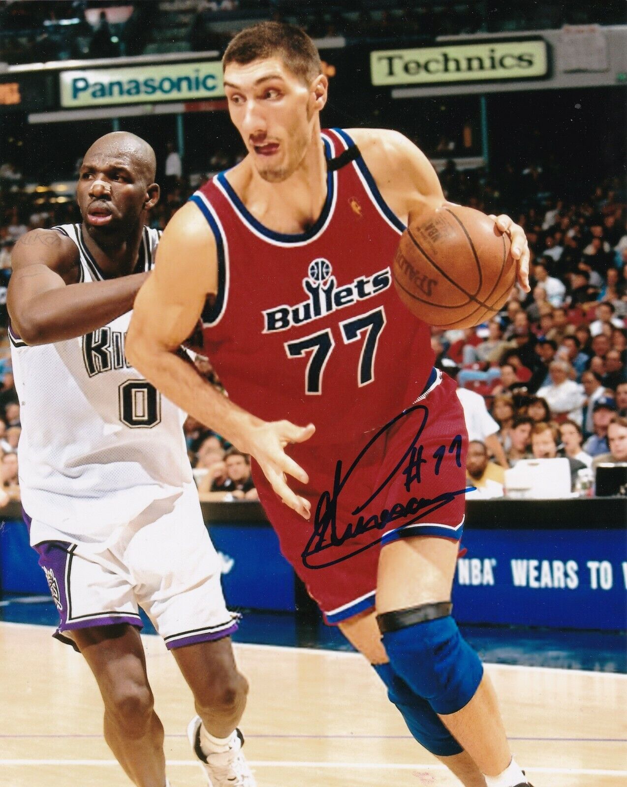 GHEORGHE MURESAN WASHINGTON BULLETS ACTION SIGNED 8x10 Photo Poster painting