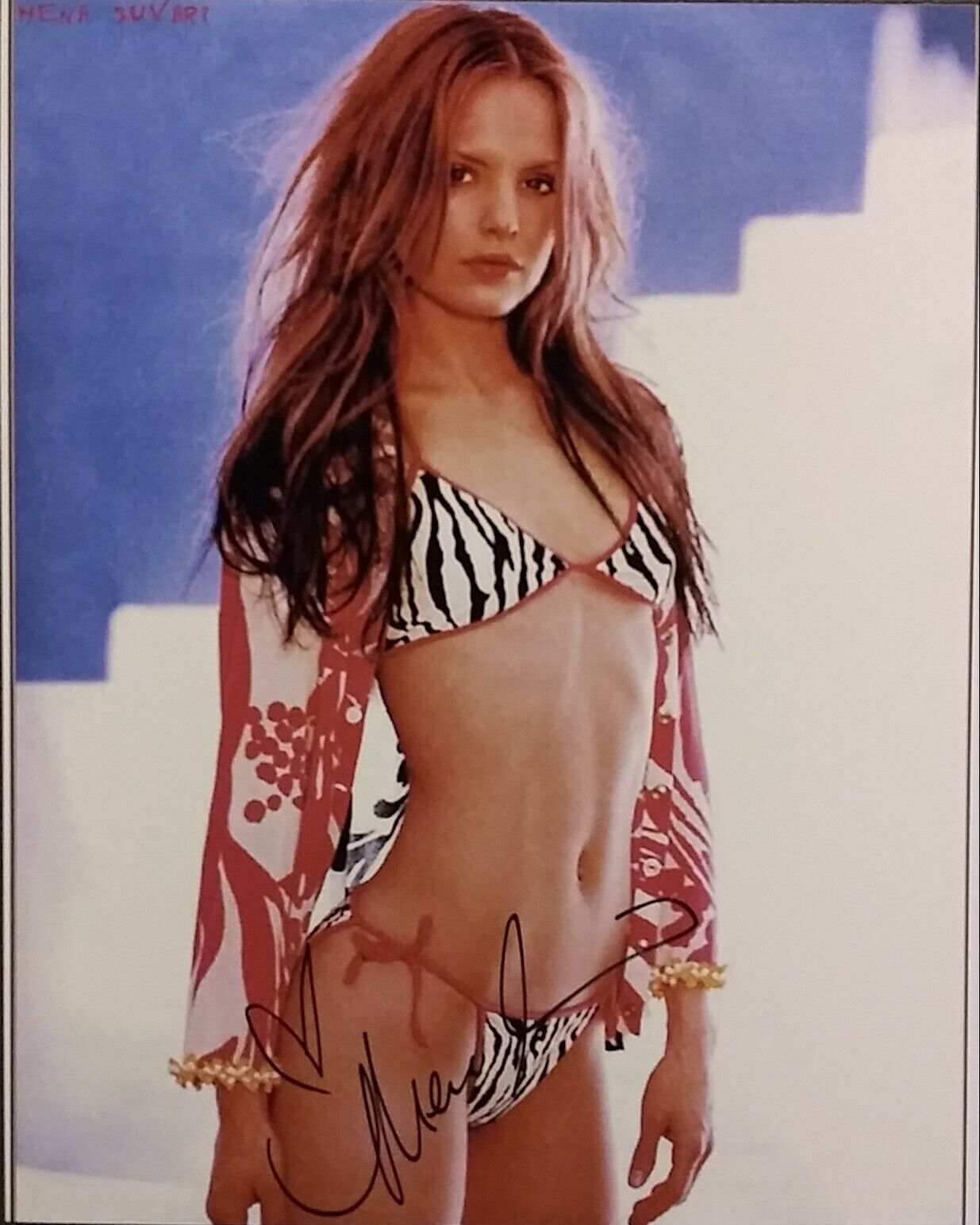 Mena Suvari signed 8x10