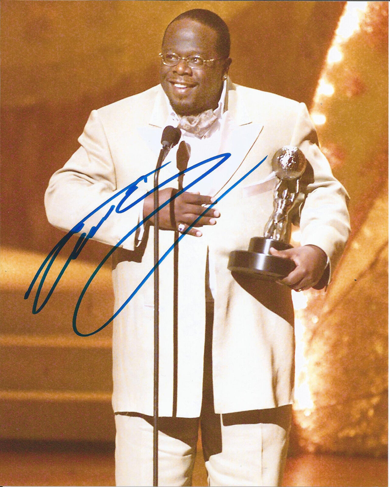 ACTOR COMEDIAN CEDRIC THE ENTERTAINER SIGNED 8X10 Photo Poster painting W/COA KYLES BARBERSHOP