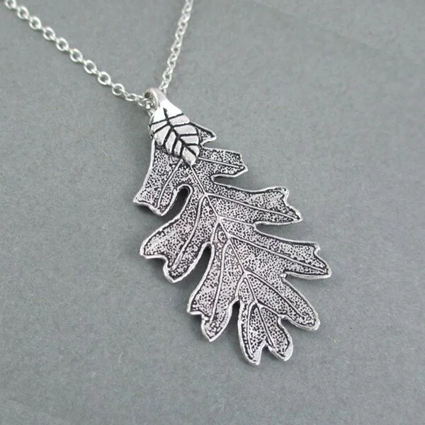 Oak Leaf Pendant Silver Necklace