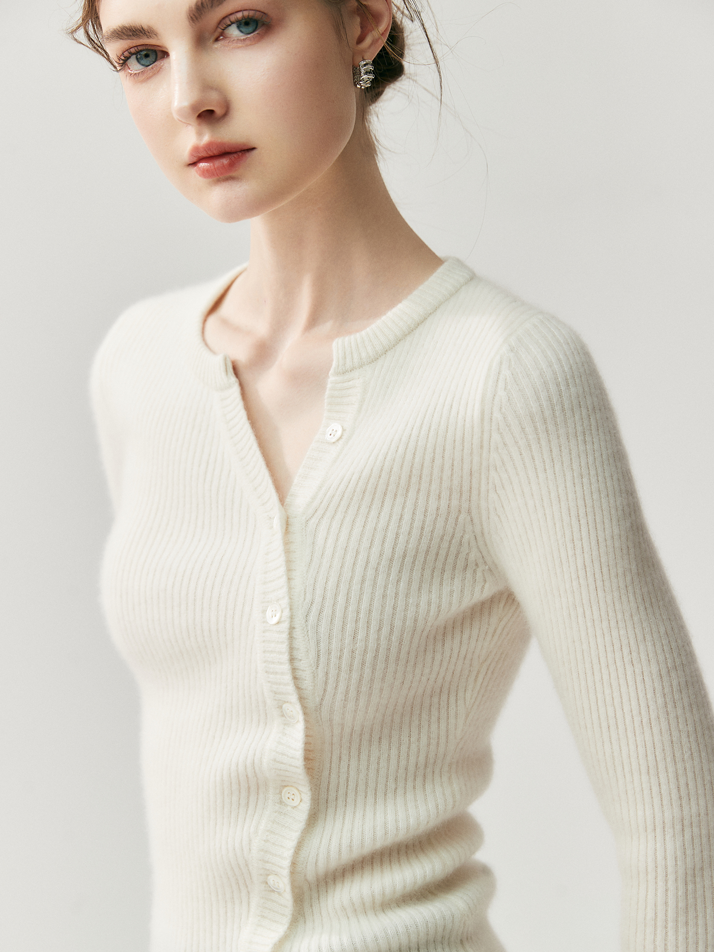 Women's V-Neck Single-Breasted Cashmere Sweater REAL SILK LIFE