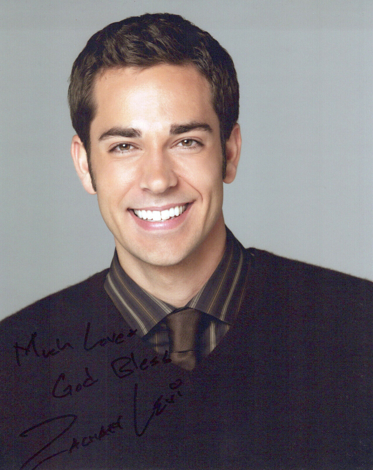 Zachary Levi head shot autographed Photo Poster painting signed 8x10 #4 full signature very rare