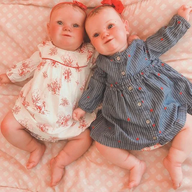 (New)20" Cute Lifelike Handmade Washable Silicone Smile Reborn Twin Sisters Dolls Set By 2023