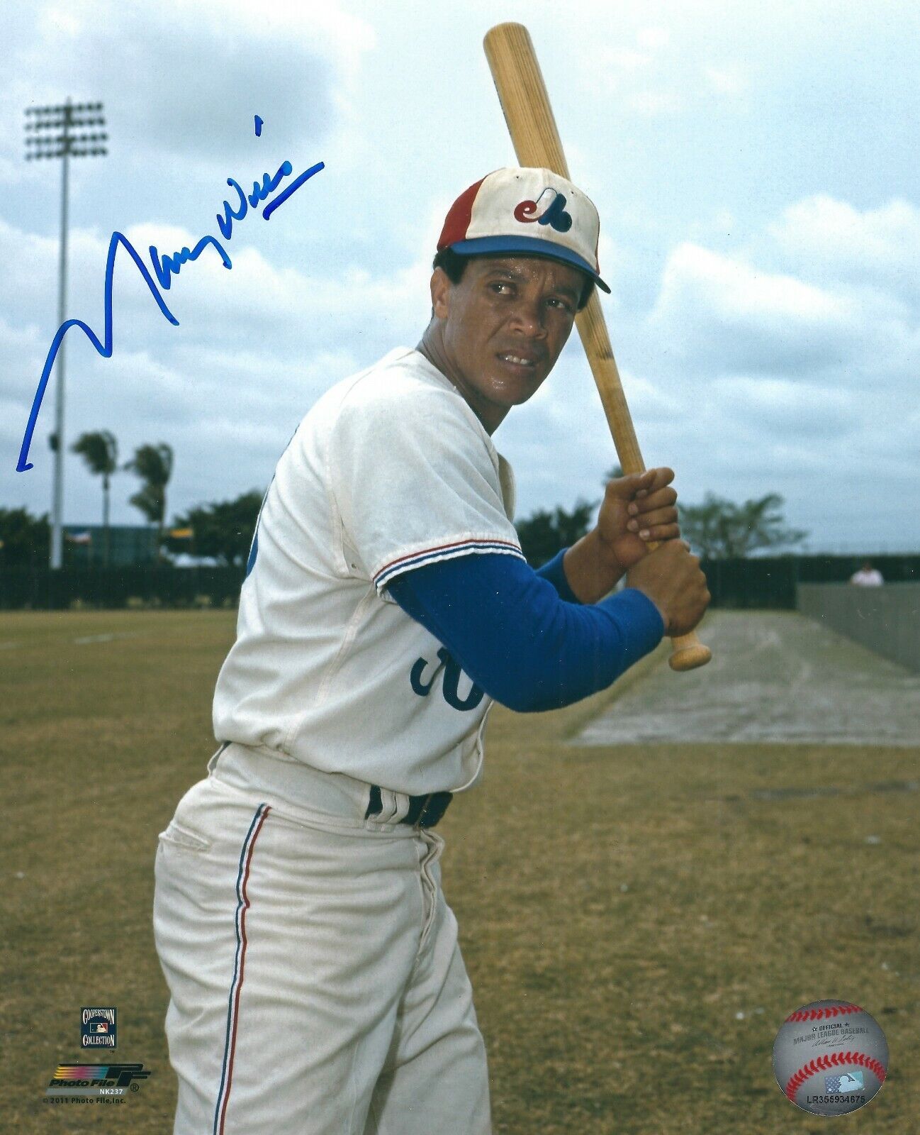 Autographed MAURY WILLS Montreal Expos 8x10 Photo Poster painting w/ COA