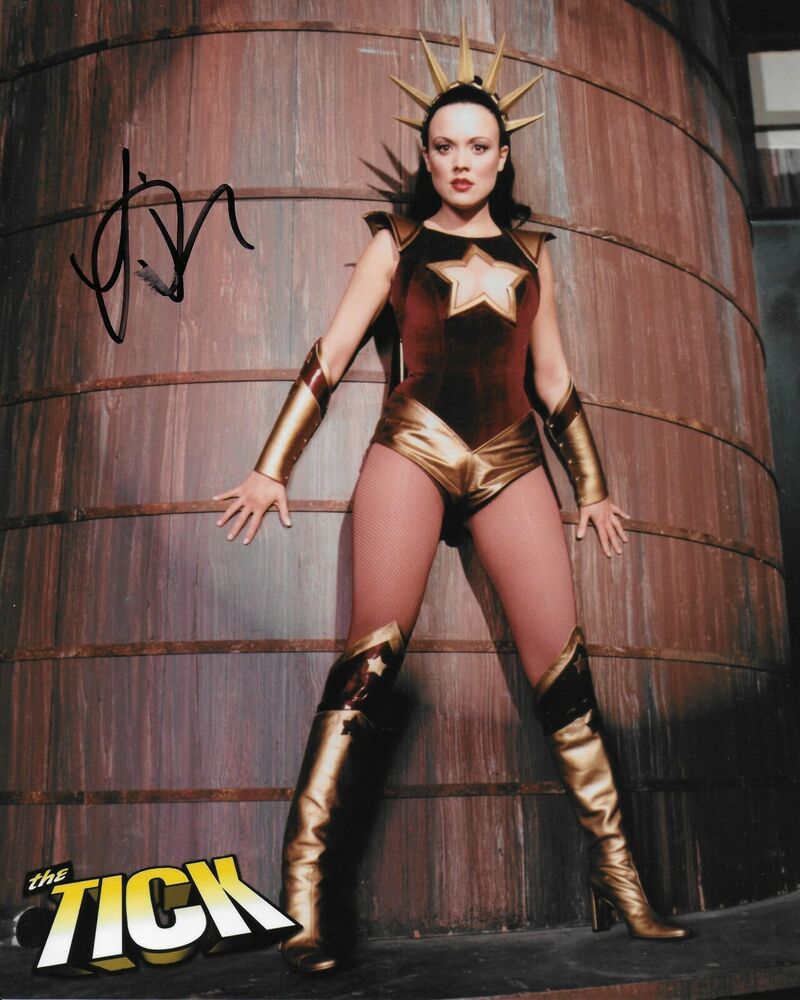 Liz Vassey The Tick Original Autographed 8X10 Photo Poster painting #2