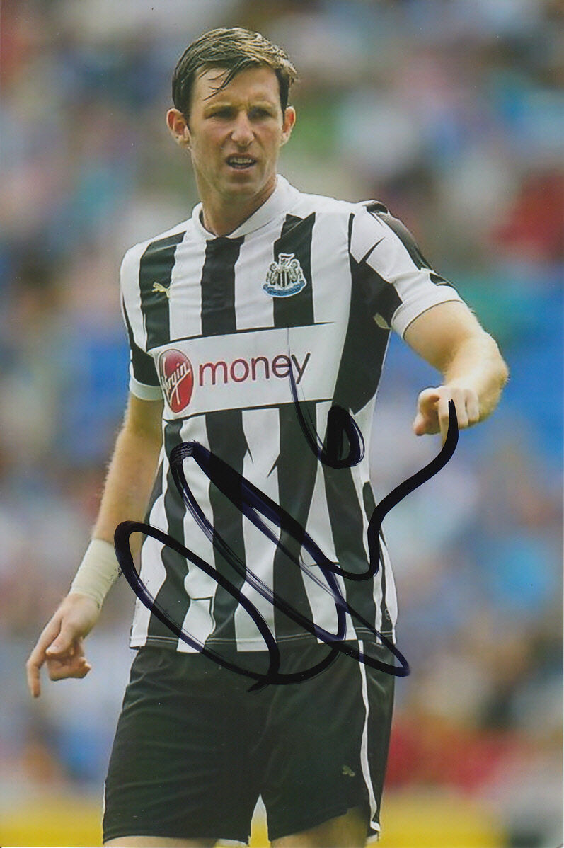 NEWCASTLE UNITED HAND SIGNED MIKE WILLIAMSON 6X4 Photo Poster painting 1.