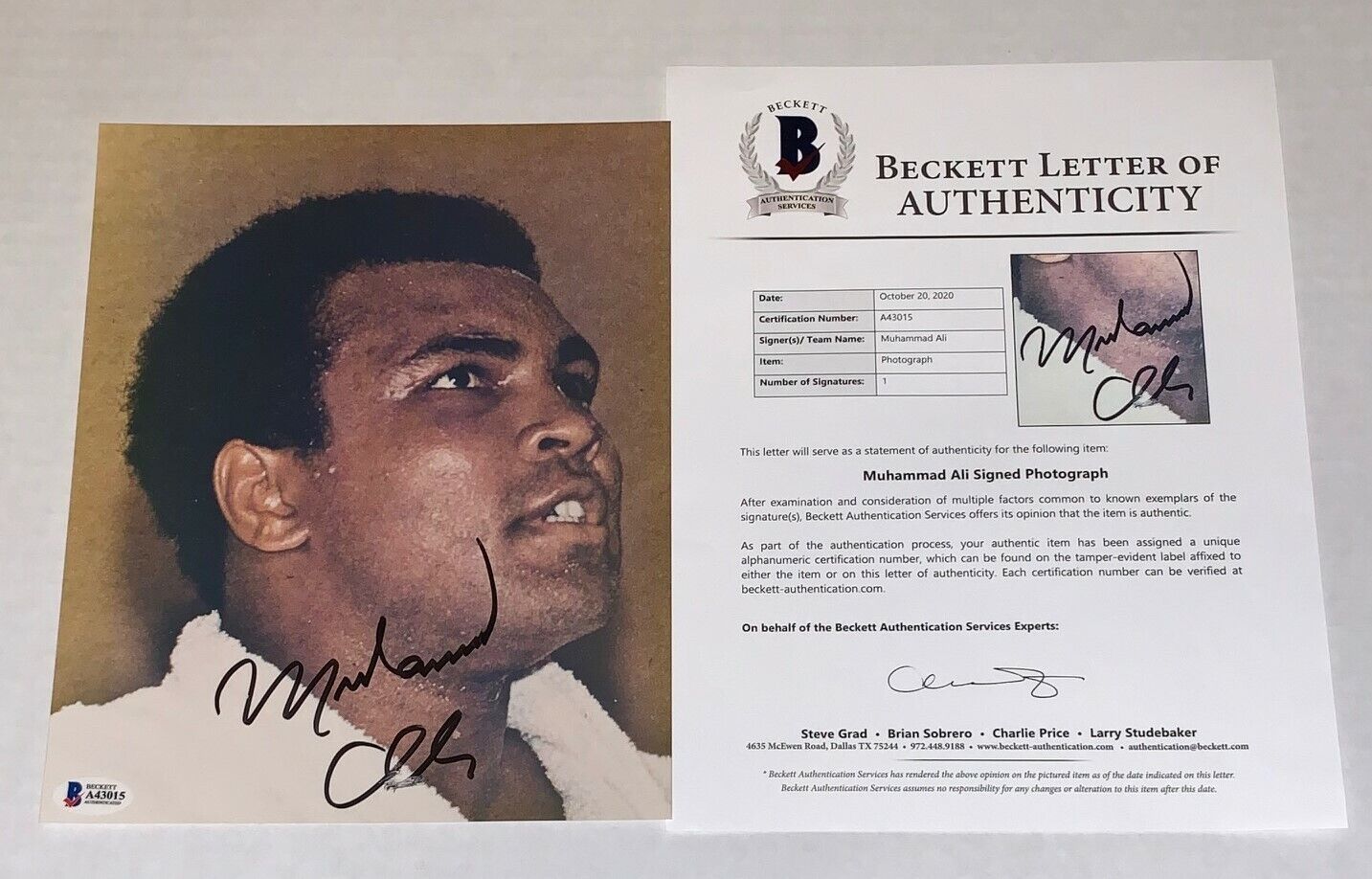 Muhammad Ali signed Boxing 8x10 Photo Poster painting autographed BAS Beckett Full LOA