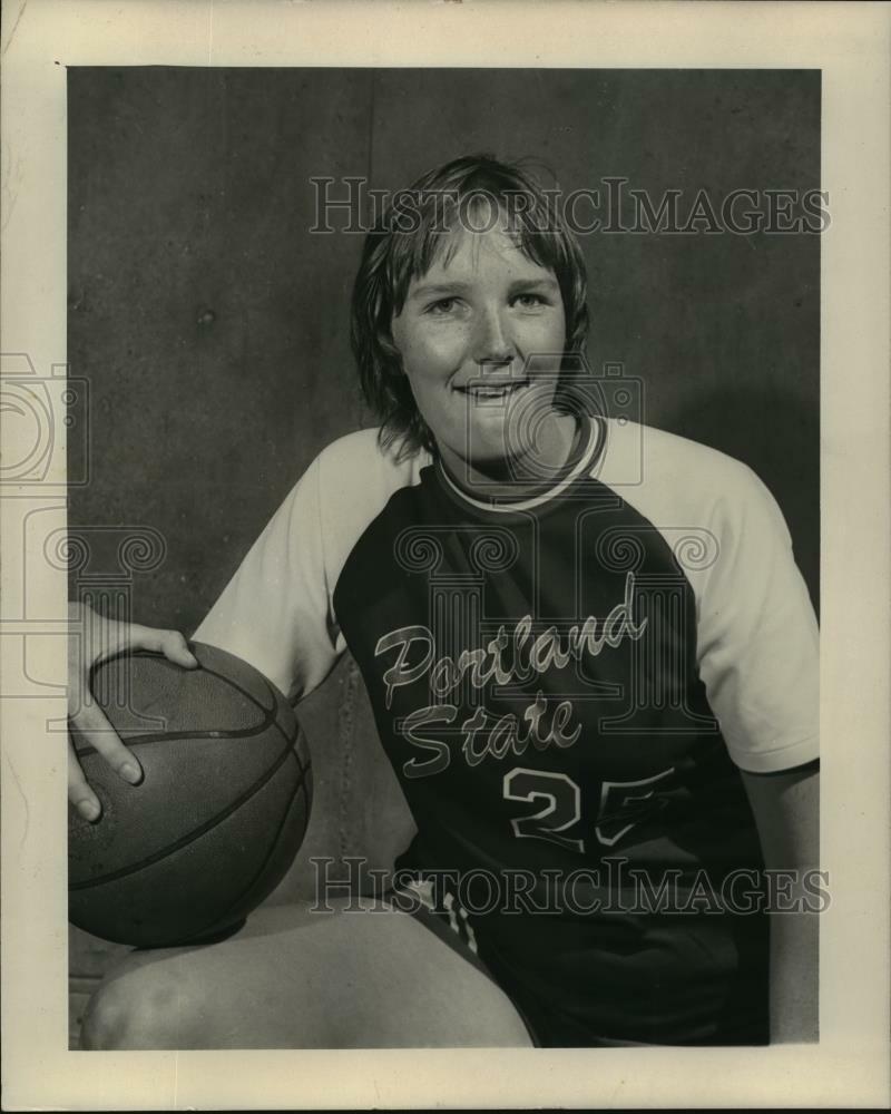 Press Photo Poster painting Karen Strang- Portland State Basketball - orc17249