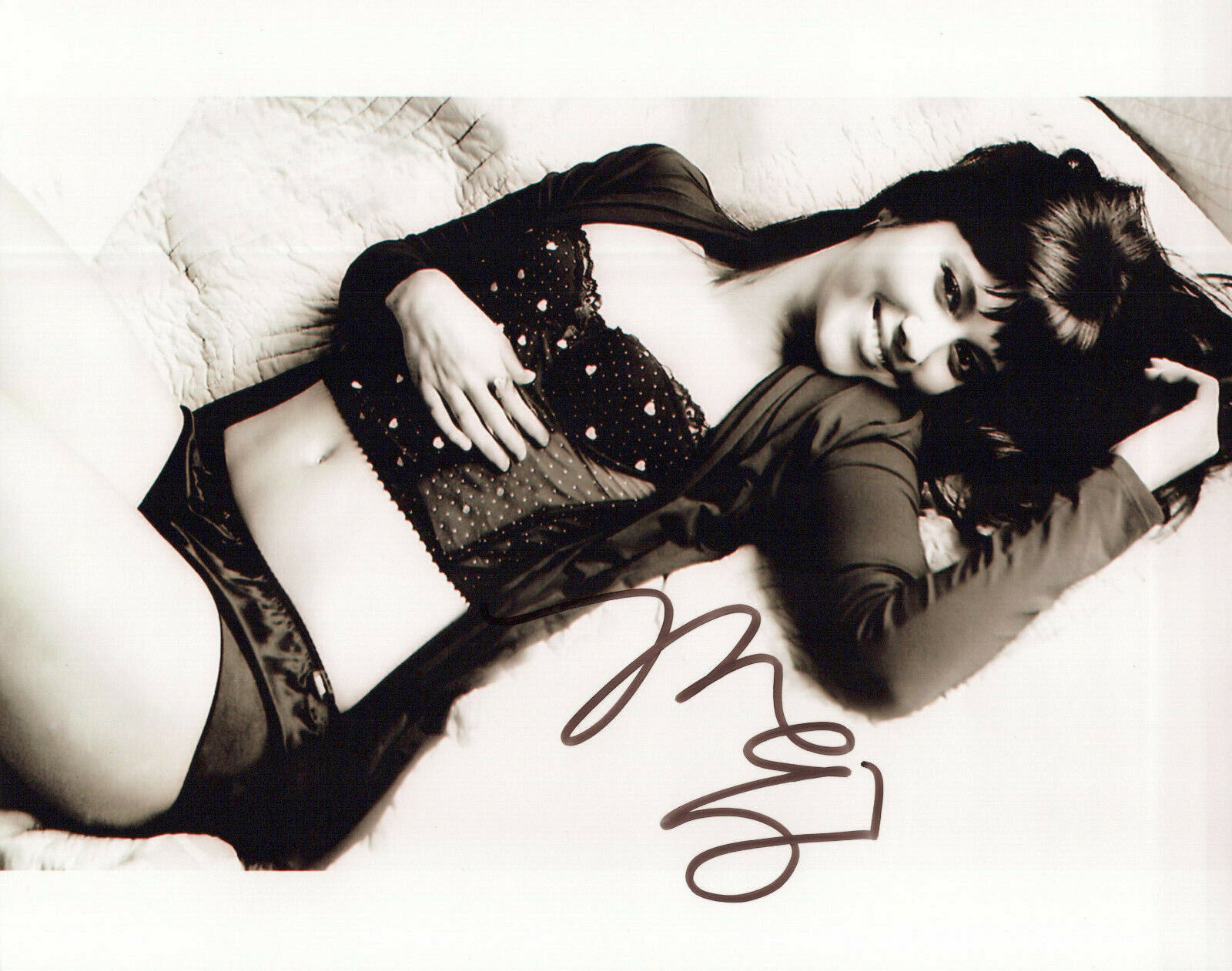 Mary Elizabeth Winstead glamour shot autographed Photo Poster painting signed 8x10 #4