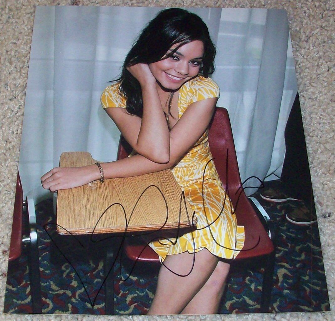 VANESSA ANNE HUDGENS SIGNED AUTOGRAPH HIGH SCHOOL MUSICAL 8x10 Photo Poster painting w/PROOF