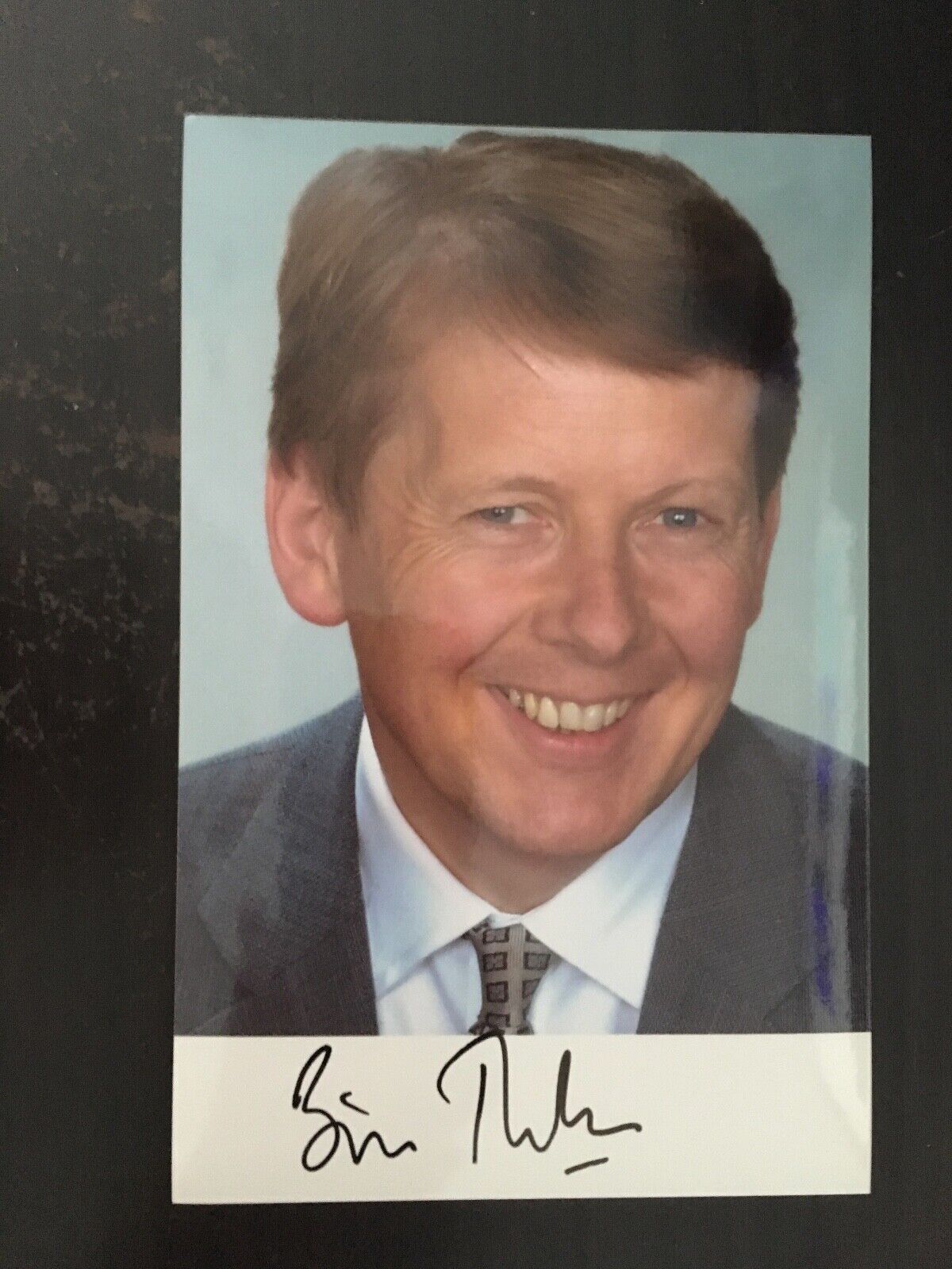 BILL TURNBULL - POPULAR TV PRESENTER - EXCELLENT SIGNED Photo Poster paintingGRAPH