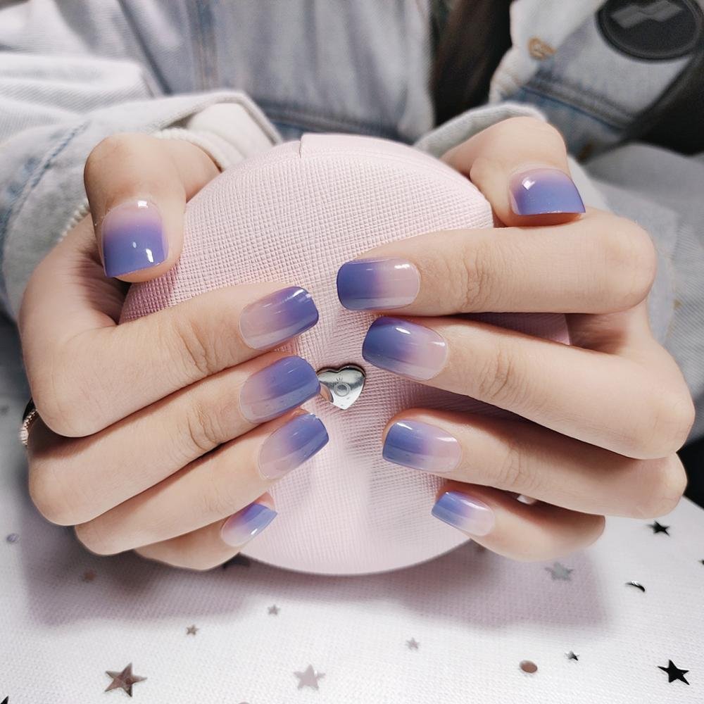 24pcs Girls Summer Holiday Gradient Blue Fake Nail Sweet Short Square Nail Art Tips with Glue Women Smooth Fake Nail press on