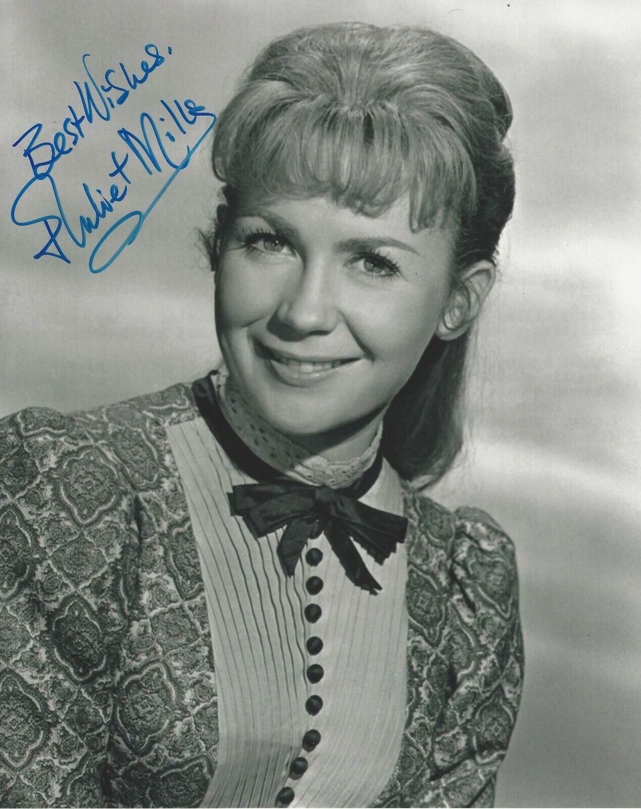 JULIET MILLS SIGNED AUTHENTIC NANNY AND THE PROFESSOR 8x10 Photo Poster painting w/COA ACTRESS