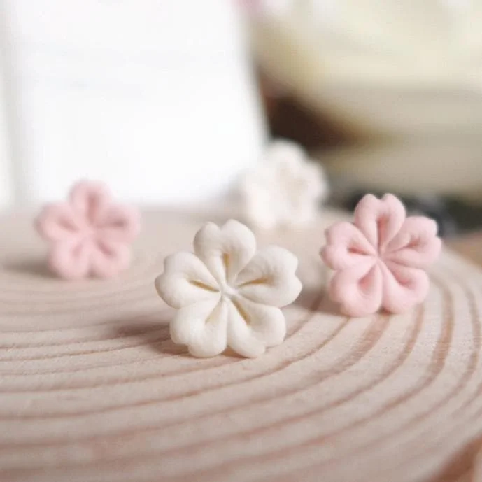 White/Pink Kawaii Cherry Blossom Earrings SP179204