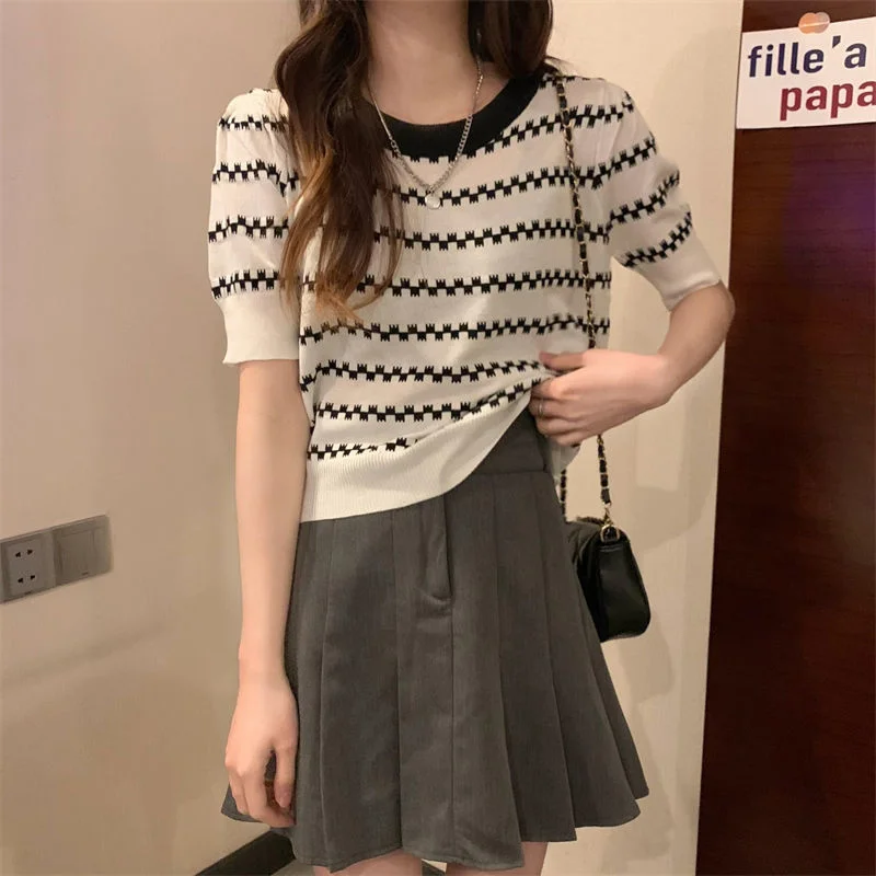 Uveng Uveng Ice Silk Striped Knitted Short-Sleeved T-Shirt For Women's 2023 Summer New High-Waisted Loose Bubble Sleeve Short Blouse