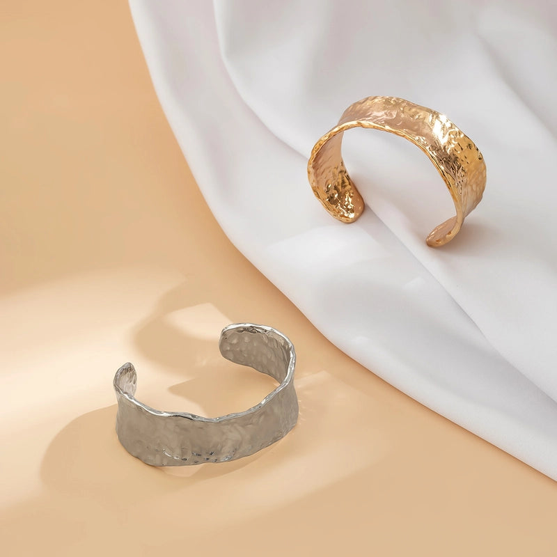 Minimalist Classic Style Solid Color Alloy Irregular Plating Women’s Bangle