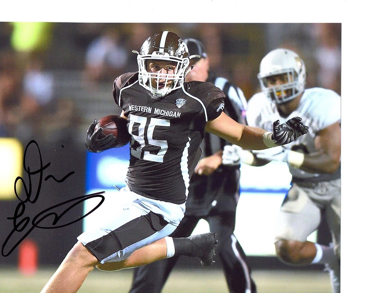 Donnie Ernsberger Western Michigan signed autographed 8x10 football Photo Poster painting d