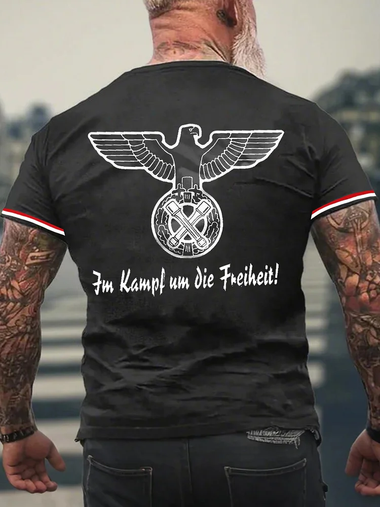 Men'sIm Kampf Um Die Freiheit bedrucktes Kurzarm-T-Shirt