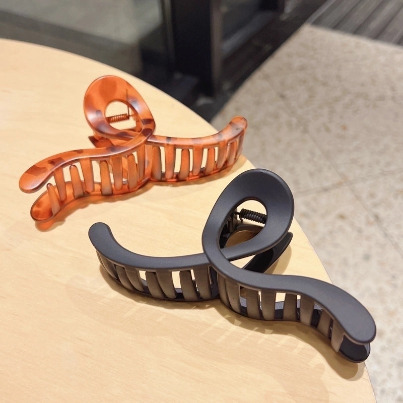 Women’s Casual Minimalist Waves Plastic Hair Claws