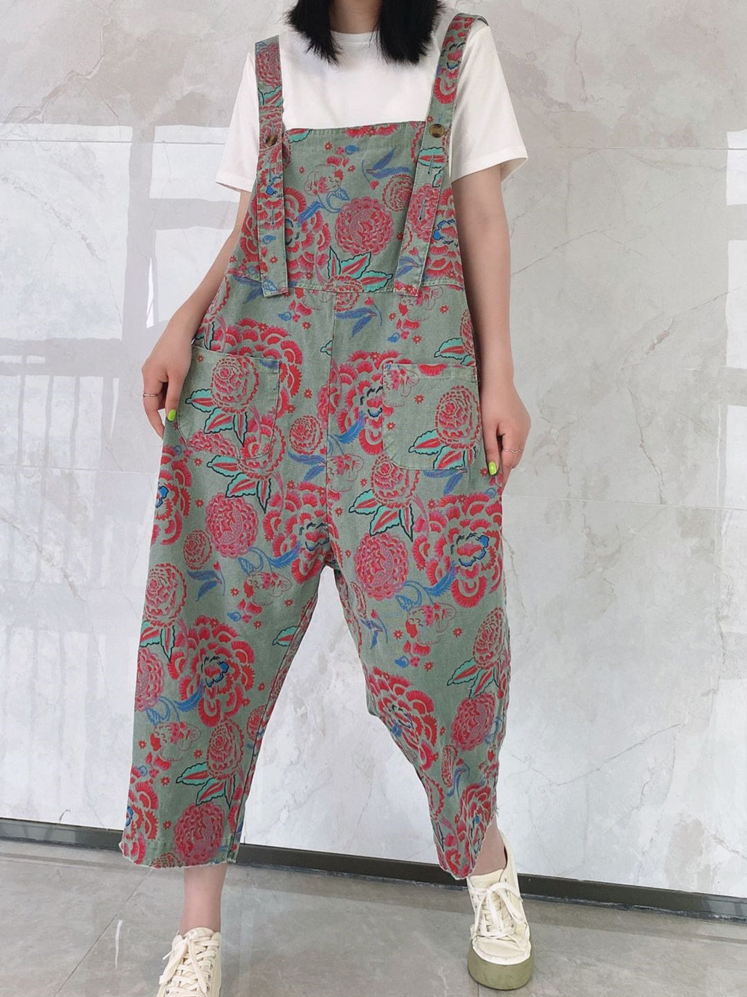 Women Half Sleeve V-neck Solid Color Dress