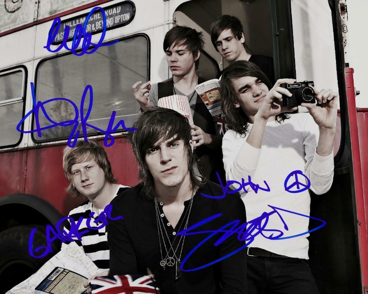 The Maine Band SIGNED AUTOGRAPHED 10 X 8