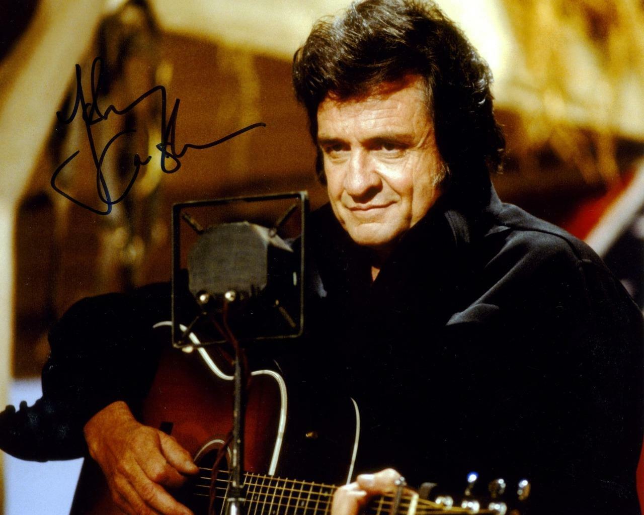 Johnny Cash SIGNED AUTOGRAPHED 10 X 8