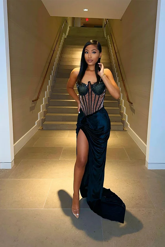 Sleek Black Halter Neck Deep Plunge Open-Back High Slit Mermaid Train Evening Dress main image 0