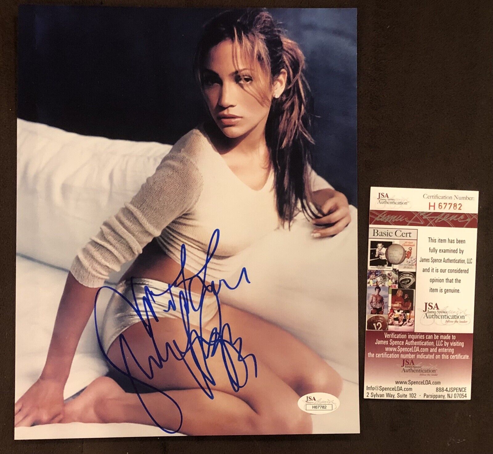 Jennifer Lopez SIGNED Sexy 8x10 Photo Poster painting AUTHENTIC AUTOGRAPH JSA COA