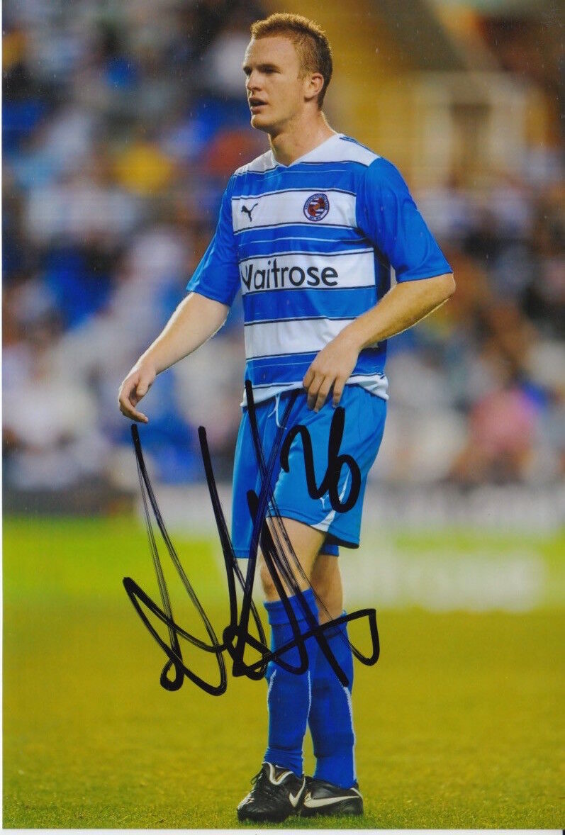 READING HAND SIGNED ALEX PEARCE 6X4 Photo Poster painting.