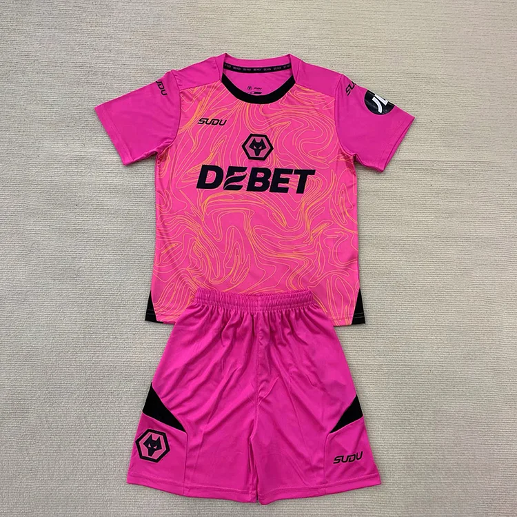 24/25 Wolverhampton Wanderers Pink Goalkeeper Kids Set