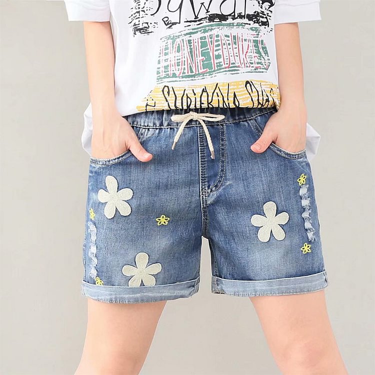 Embroidery Lace-Up Pocket Denim Shorts - Modakawa Modakawa