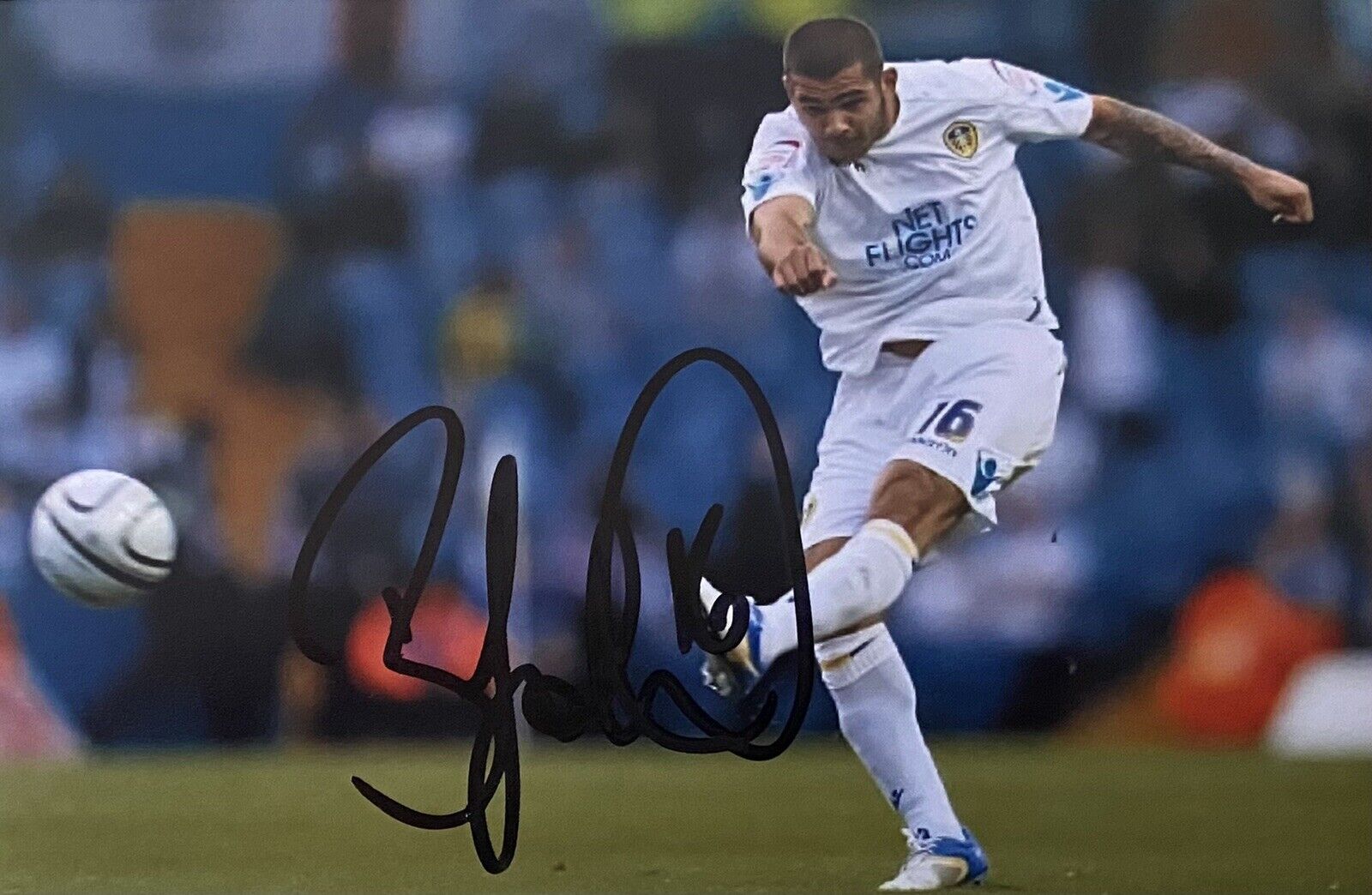 Bradley Johnson Genuine Hand Signed Leeds United 6X4 Photo Poster painting