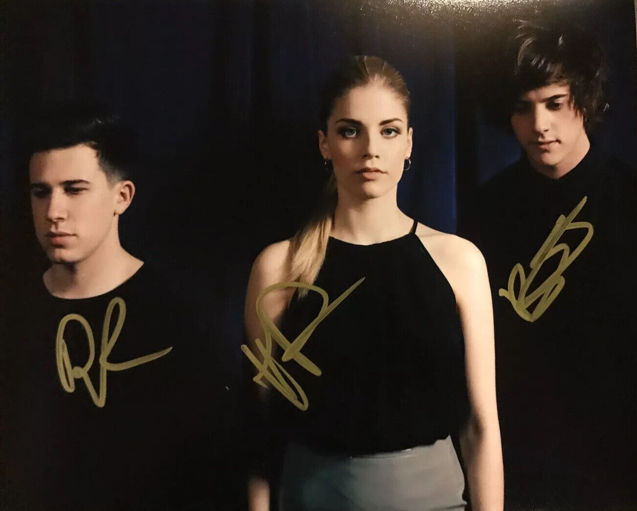 LONDON GRAMMAR FULL BAND HAND SIGNED 8x10 Photo Poster painting HANNAH REID HOT RARE AUTHENTIC!!