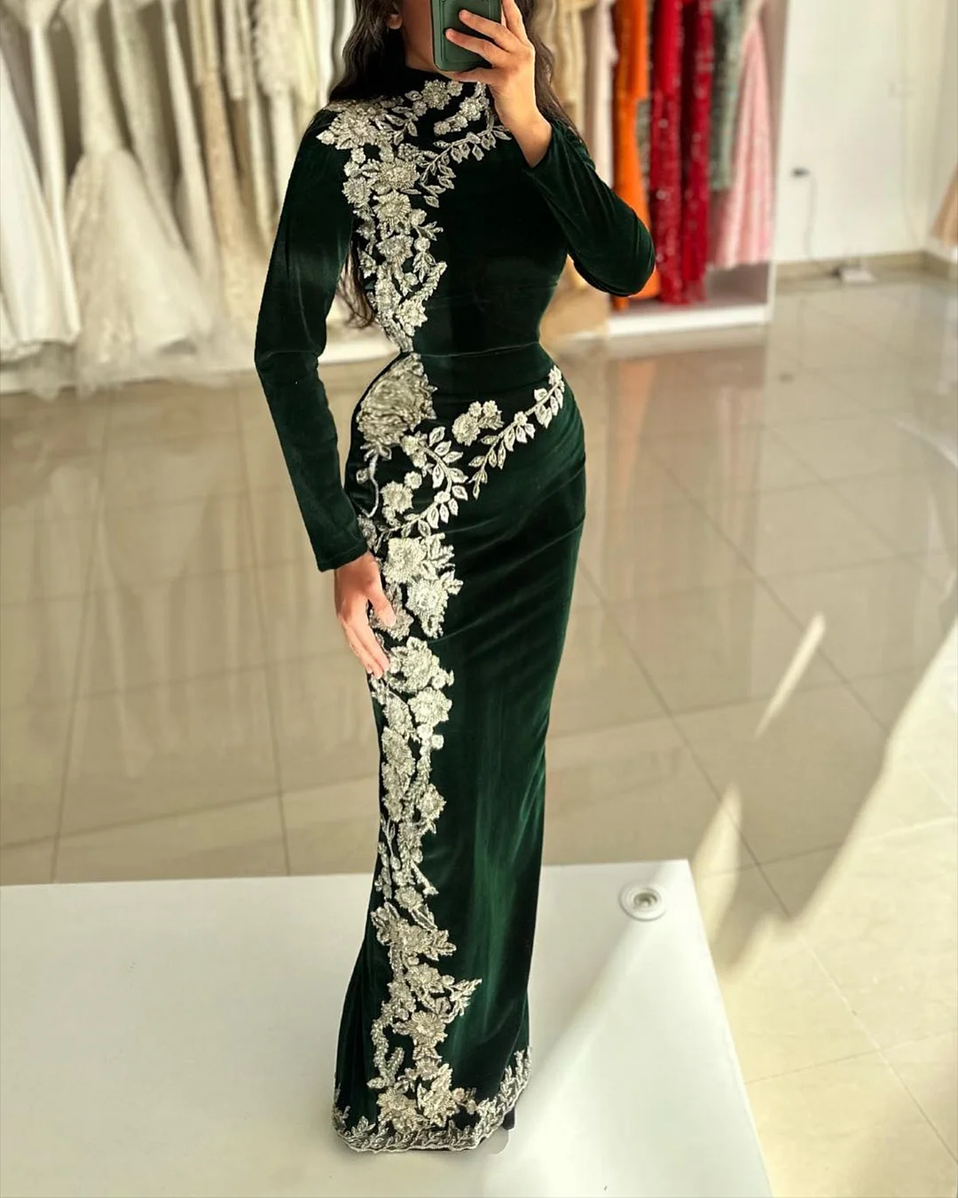Women' Round Neck Long Sleeve Lace Embroidered Dres
