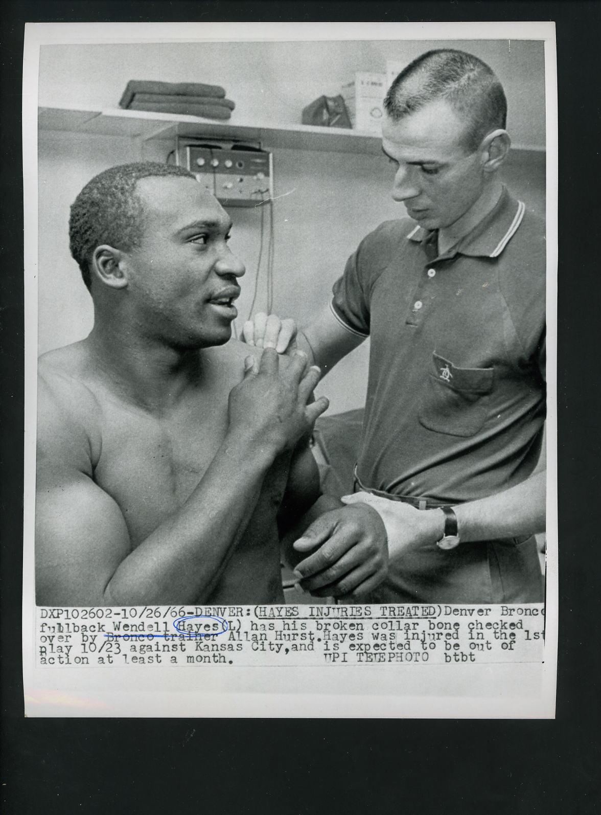 Wendell Hayes & Trainer Allan Hurst 1966 Press Photo Poster painting Denver Broncos