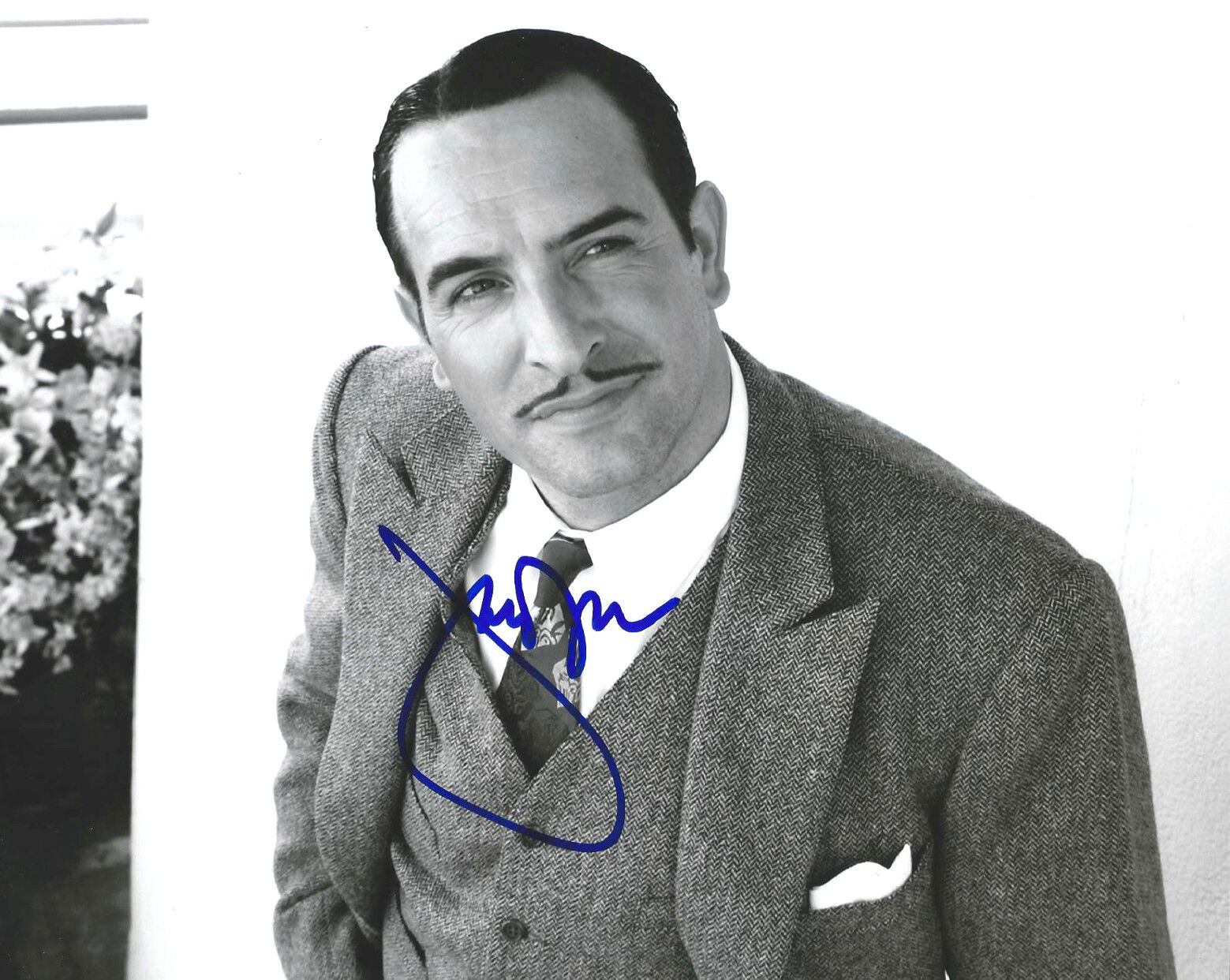 ACTOR JEAN DUJARDIN SIGNED THE ARTIST 8X10 Photo Poster painting W/COA ACADEMY AWARD OSCARS