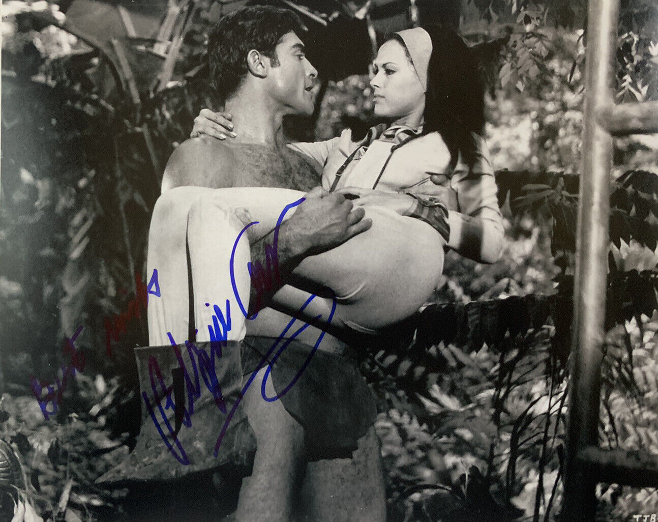 ALIZA GUR HAND SIGNED 8x10 Photo Poster painting JAMES BOND 007 ACTRESS AUTOGRAPHED AUTHENTIC