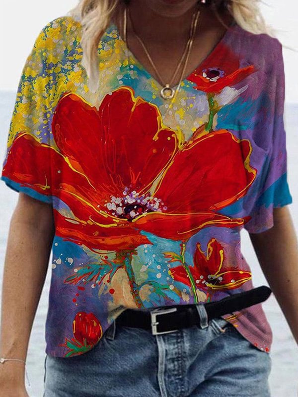 Red Flower Printed V-Neck Casual Tee