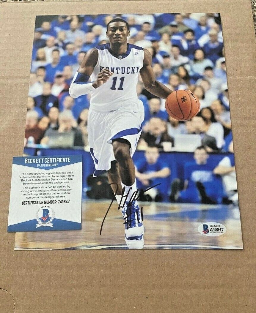 JOHN WALL SIGNED KENTUCKY WILDCATS 8X10 Photo Poster painting BECKETT CERTIFIED