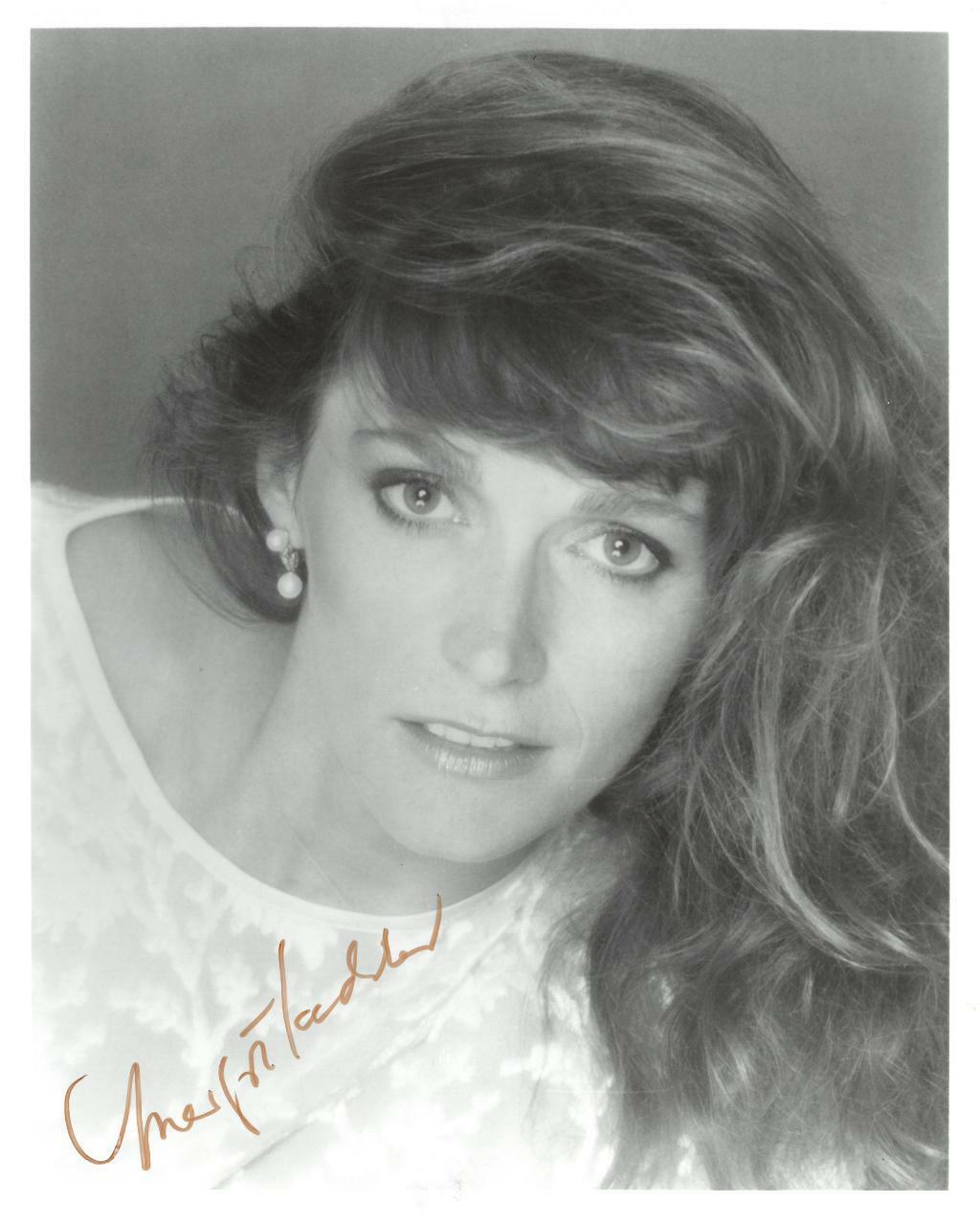 Margot Kidder Signed Authentic Autographed 8x10 B/W Photo Poster painting BECKETT #Q09684