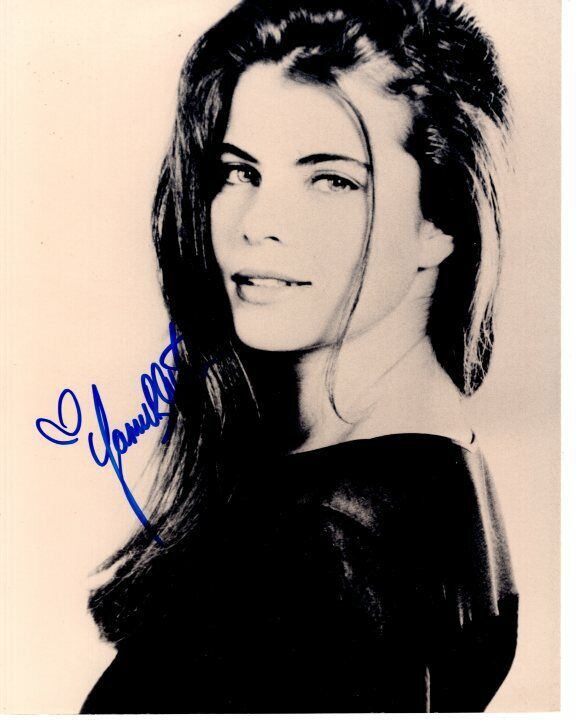 YASMINE BLEETH signed autographed Photo Poster painting