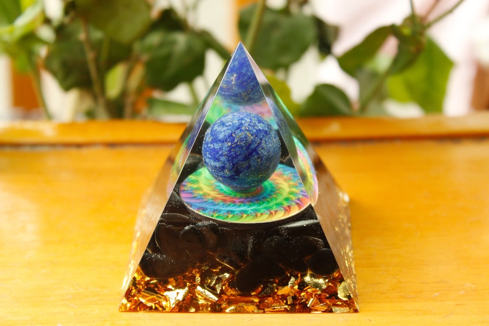 

Orgone Pyramid Chakra - Obsidian, 501 Original