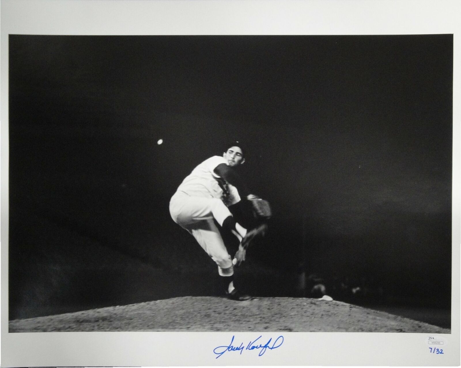 Sandy Koufax Hand Signed Autographed 16X20 Photo Poster painting Dodgers Pitching Low Leg JSA/32