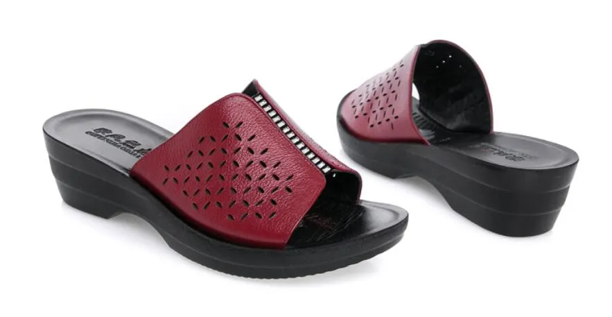 2022 Summer New Women Shoes Fashion Genuine Leather Shoes Woman Slope Slippers Non-Slip Comfortable Mother Slippers W405