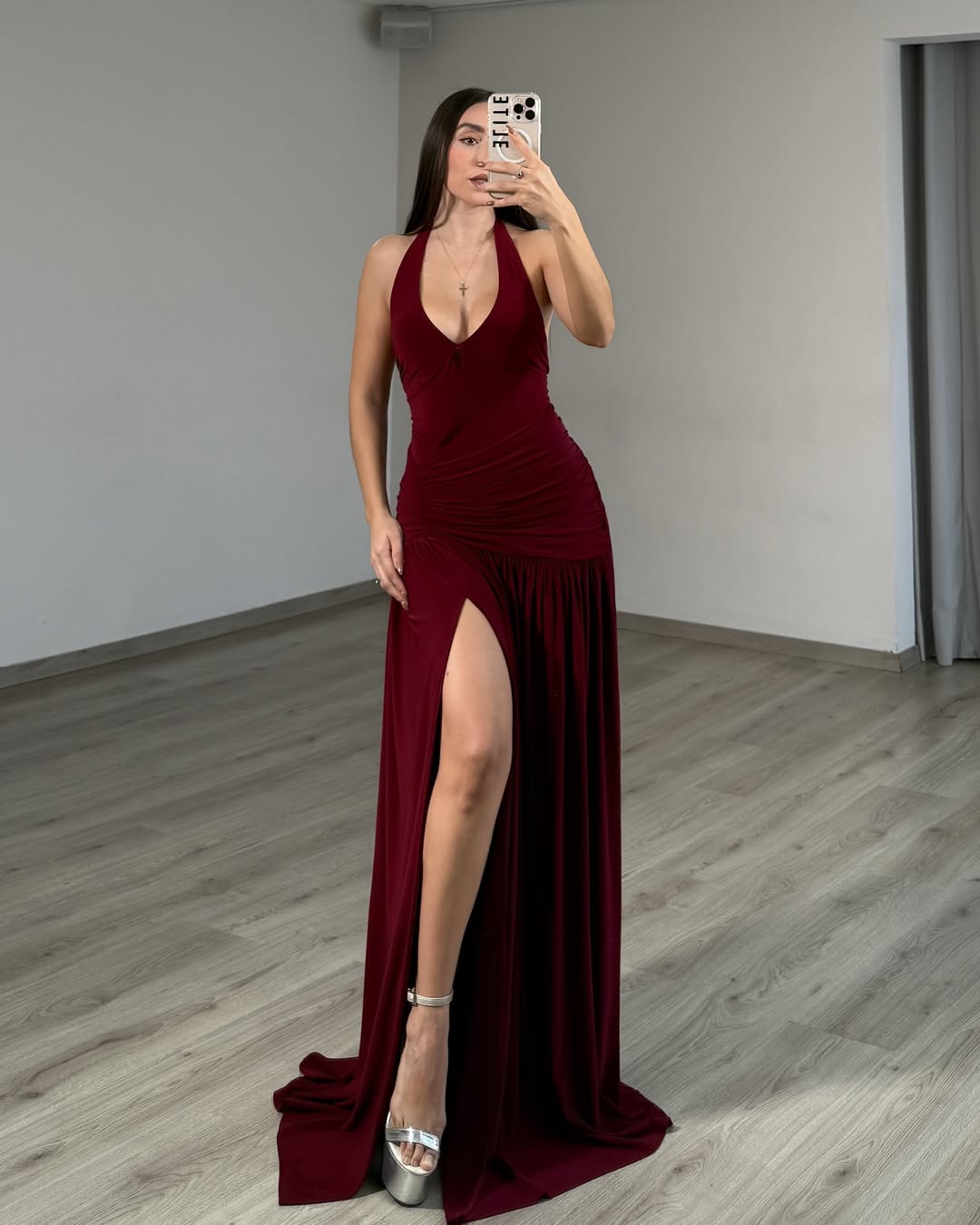 Fashionable Burgundy Halter Sleeveless Split Pleated Prom Dress YK0878 Fashionable Burgundy Halter Sleeveless Split Pleated Prom Dress YK0878