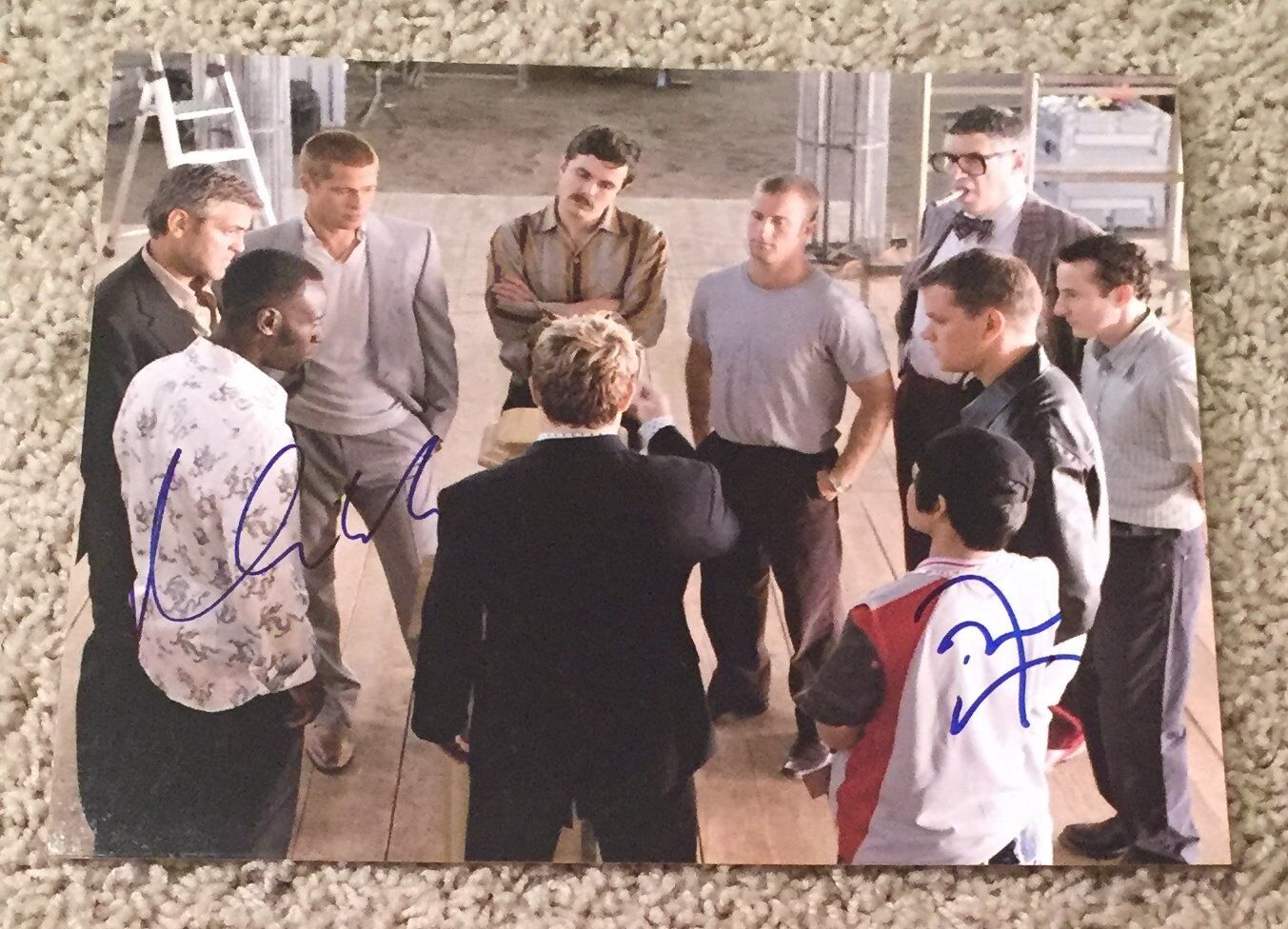 MATT DAMON & DON CHEADLE SIGNED AUTOGRAPH OCEAN'S 11 ELEVEN 8x10 Photo Poster painting w/PROOF