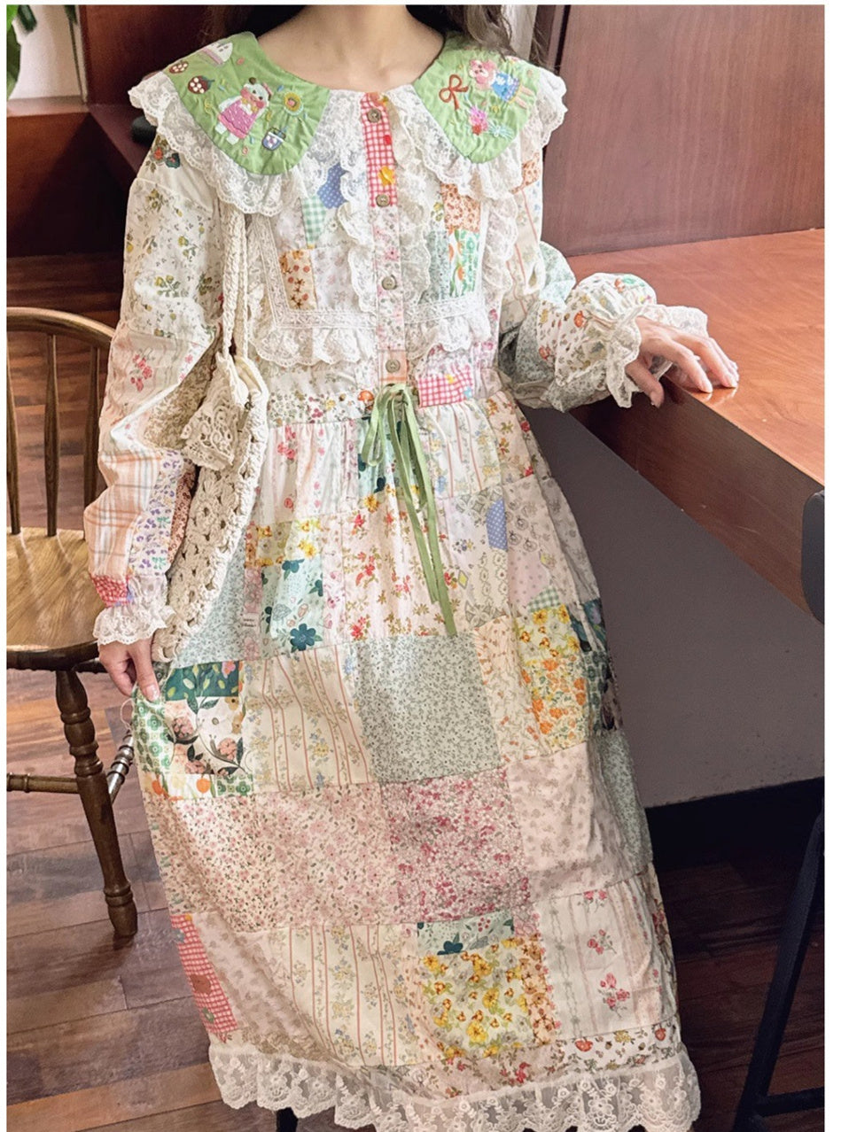 Women Long Sleeve V-neck Graphic Floral Printed Top