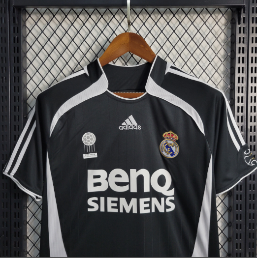 Retro 2006/2007 Real Madrid Third Away Football Shirt Thai Quality