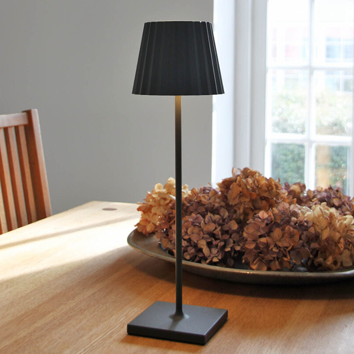 Dainty Waterproof LED Table Lamp with Rechargeable Batteries LED 