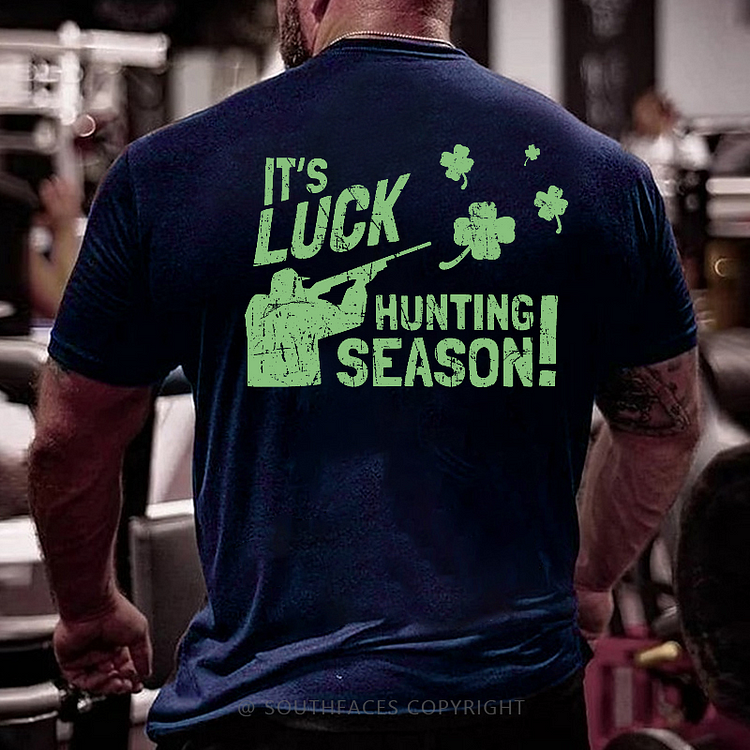 It's Luck Hunting Season Funny Clover Print Men's T-shirt